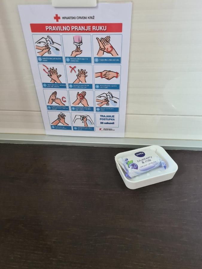 Apartmani Fortuna Zlarin Zewnętrze zdjęcie