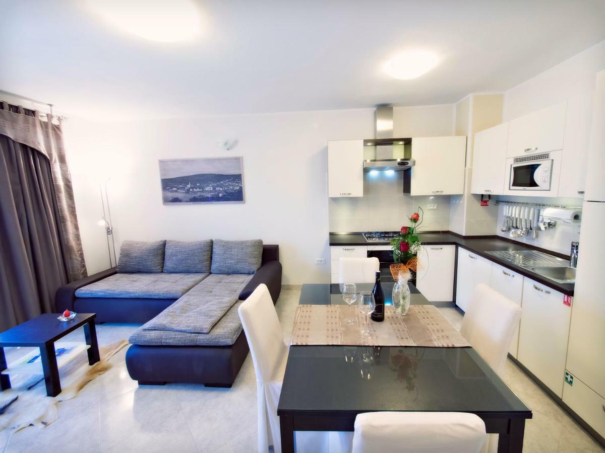 Apartmani Fortuna Zlarin Zewnętrze zdjęcie