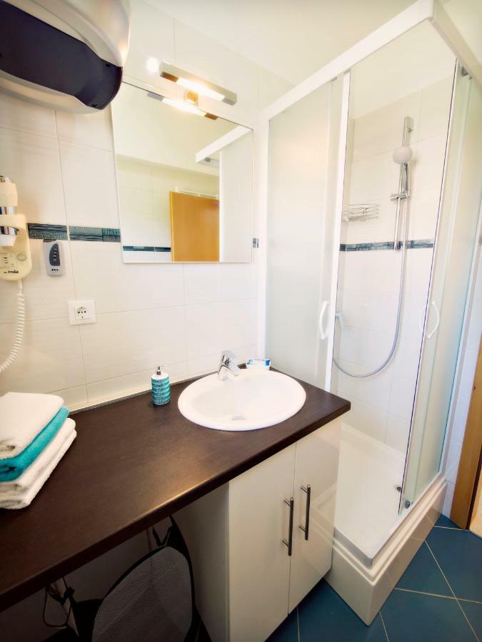 Apartmani Fortuna Zlarin Zewnętrze zdjęcie