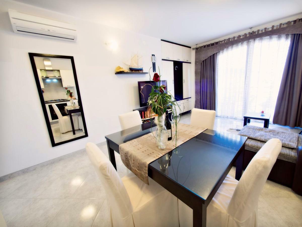 Apartmani Fortuna Zlarin Zewnętrze zdjęcie